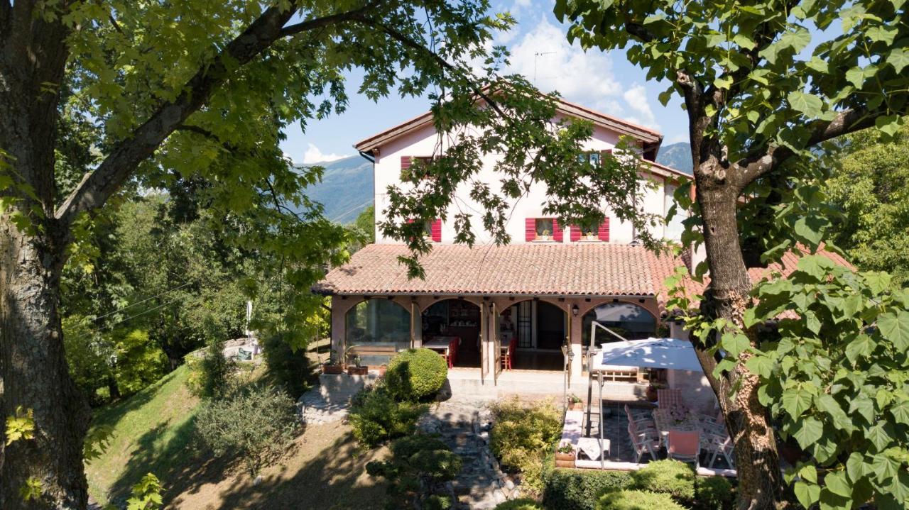 B&B Four Winds Фоллина Экстерьер фото