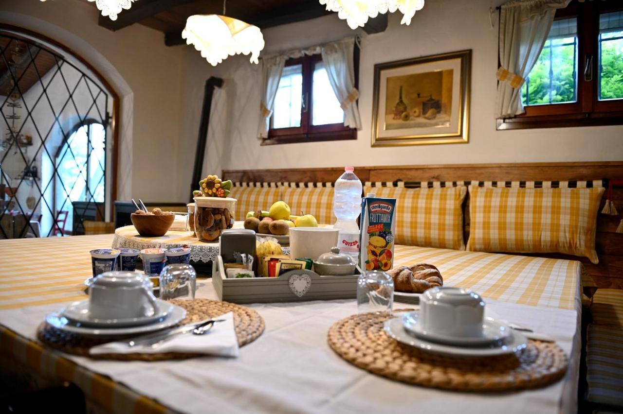 B&B Four Winds Фоллина Экстерьер фото